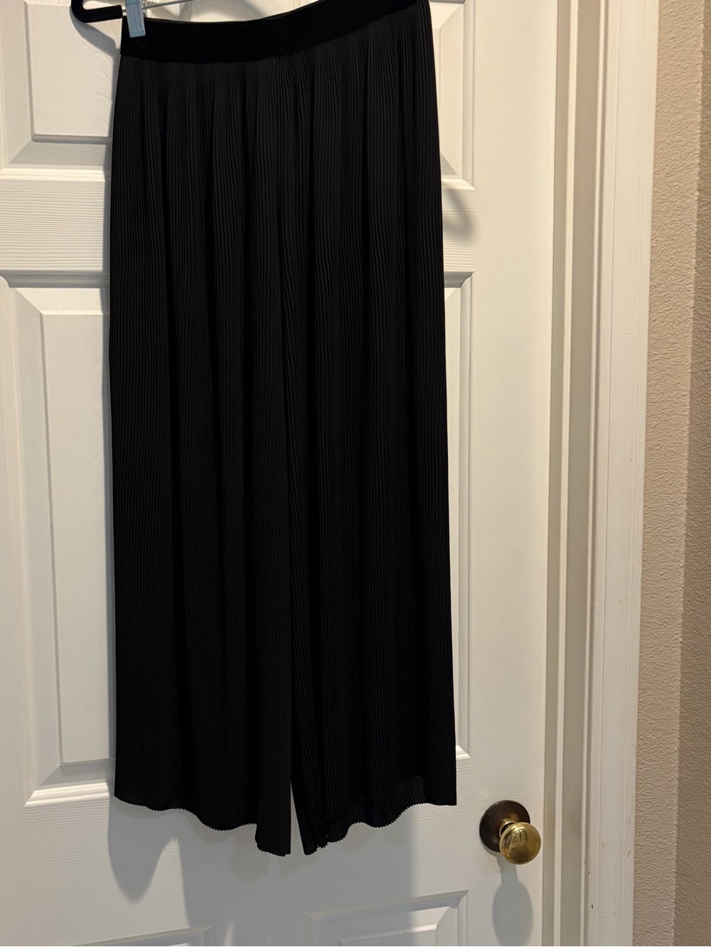 Zara Black Pleated High-Waist Wide-Leg palazzo